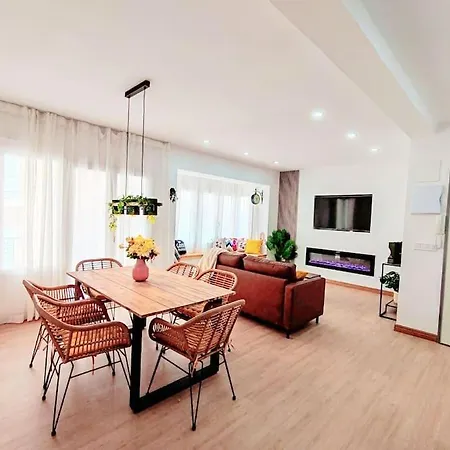 Apartment Central Market. Design Close To Everything